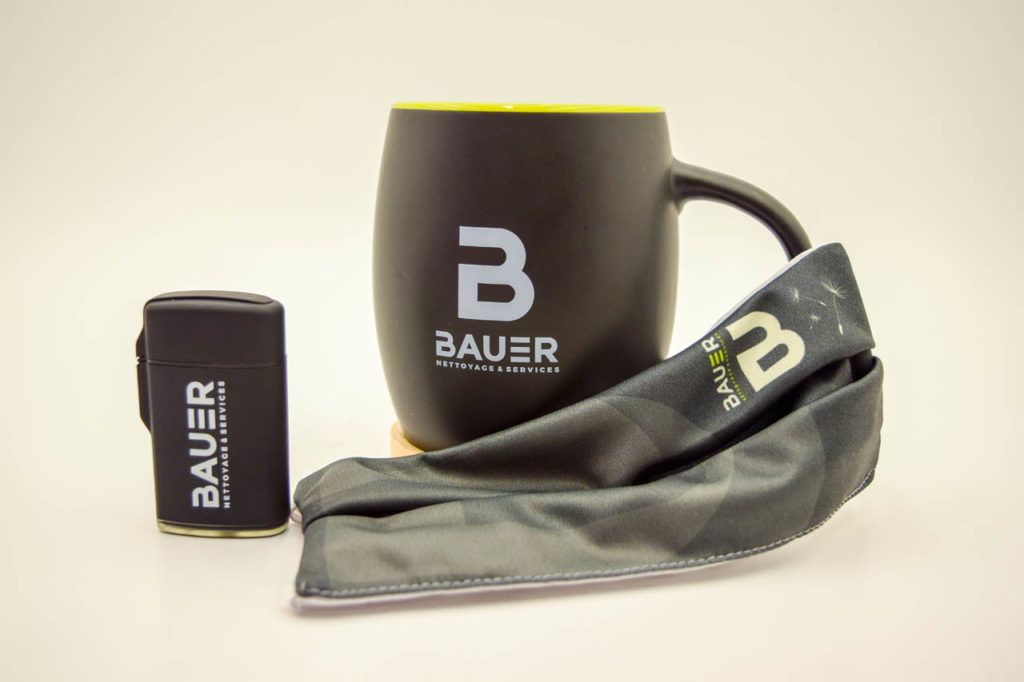 Masque, Briquet et Mug Bauer